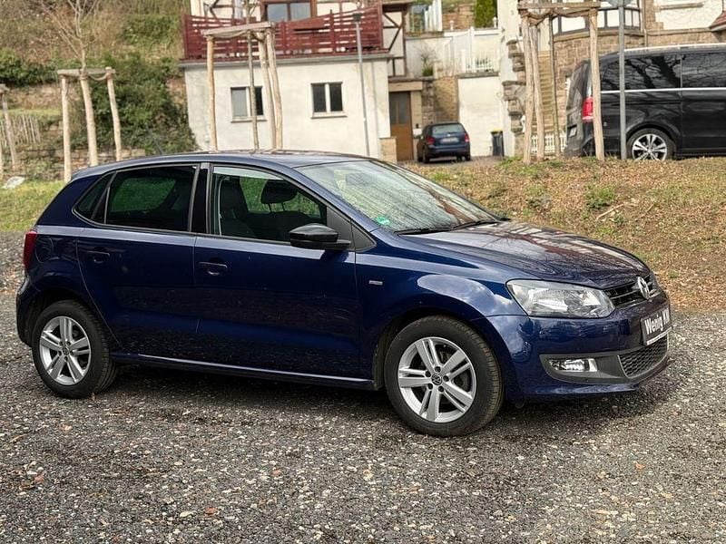 Gebraucht VW Polo Match 90 PS (66 kW) 2013 Blau Kleinwagen