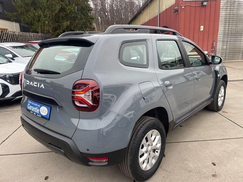 Gebraucht Dacia Duster Expression 131 PS (96 kW) 2024 Städtisches grau SUV