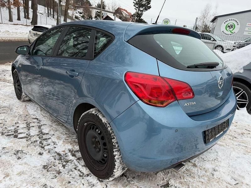 Gebraucht Opel Astra 120 PS (88 kW) 2011 Blau Limousine