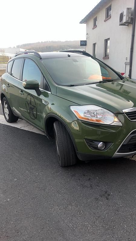 Gebraucht Ford Kuga 146 PS (107 kW) 2010 Grün SUV