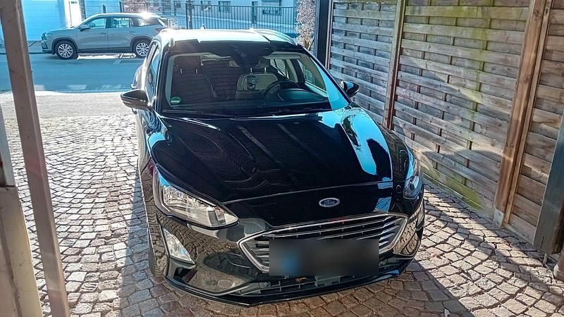 Gebraucht Ford Focus Titanium 150 PS (110 kW) 2020 Schwarz Kombi