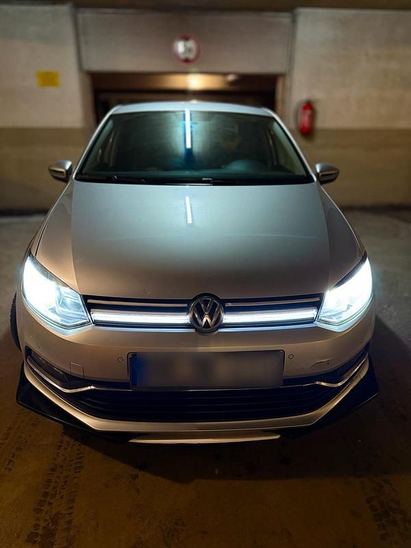 Gebraucht VW Polo 90 PS (66 kW) 2017 Grau Kleinwagen