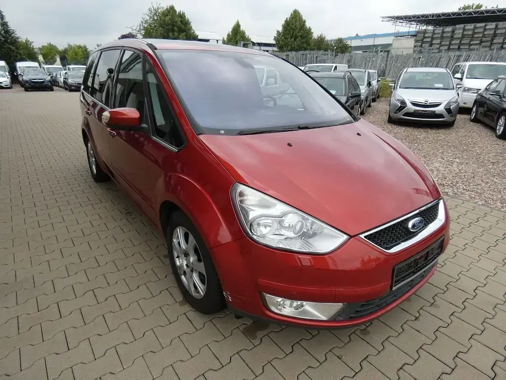 Gebraucht Ford Galaxy Ghia 175 PS (128 kW) 2009 Rot Van / Kleinbus