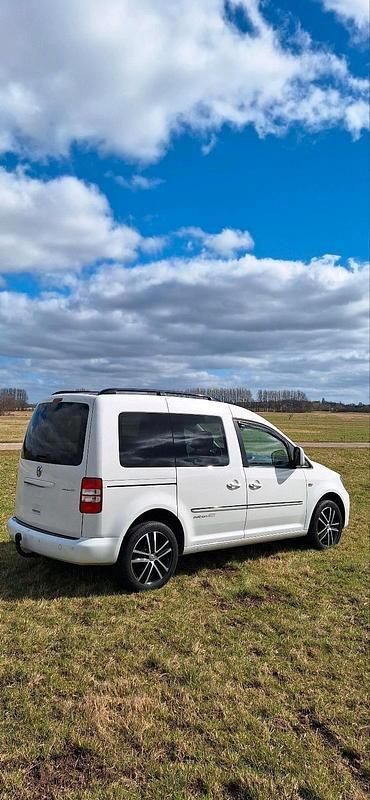 Gebraucht VW Caddy Edition 102 PS (75 kW) 2015 Weiß Van / Kleinbus