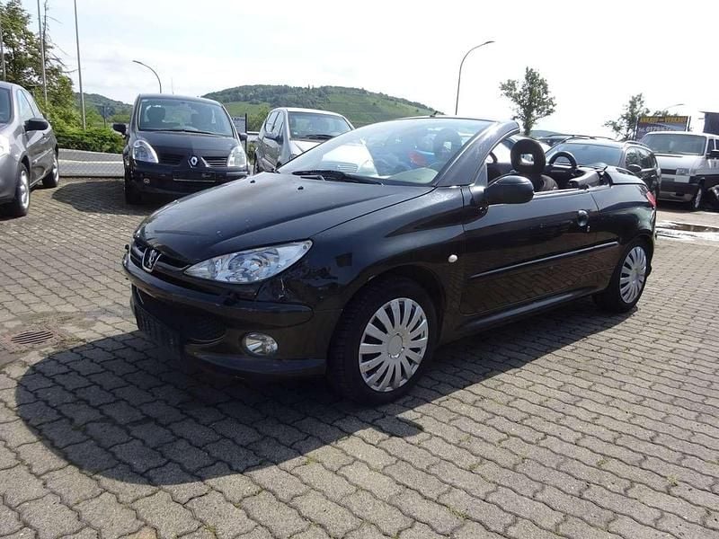 Gebraucht Peugeot 206 109 PS (80 kW) 2004 Schwarz Cabrio