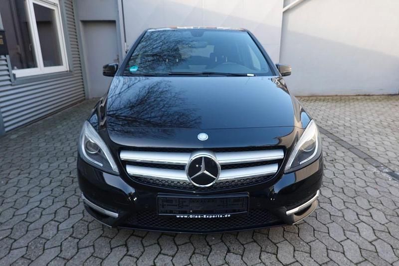 Gebraucht Mercedes B220 184 PS (135 kW) 2014 Schwarz Van / Kleinbus