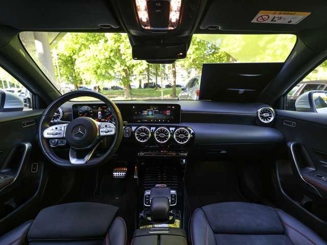 Silber Gebraucht 2020 Mercedes A200 AMG Limousine | 26.249 € (Fairer Preis) - Bild 1/4