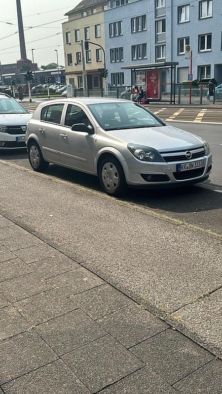 Silber Gebraucht 2005 Opel Astra Limousine | 1.900 € (Guter Preis) - Bild 1/4