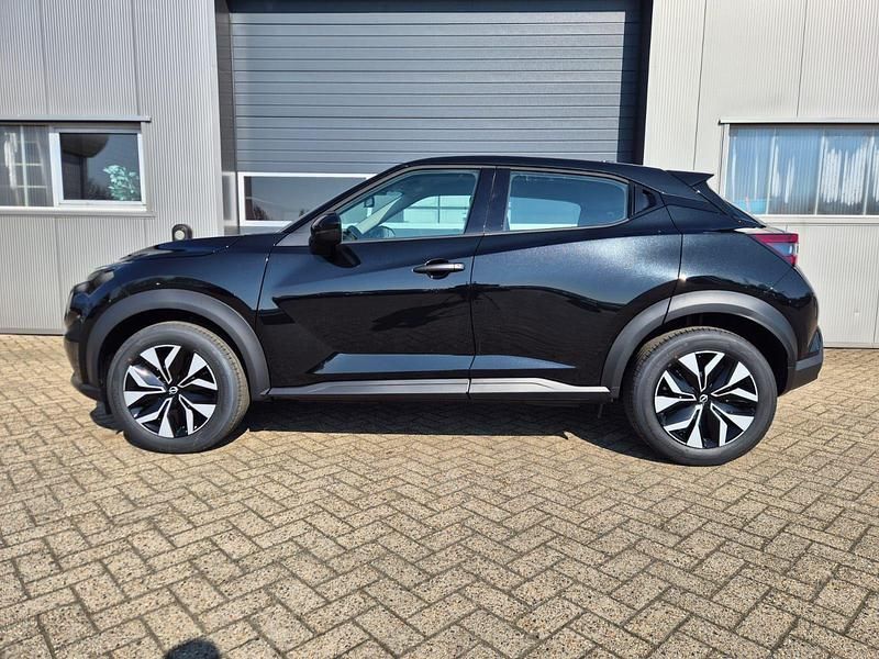 Neu Nissan Juke Acenta 114 PS (83 kW) 2026 Pearl black SUV