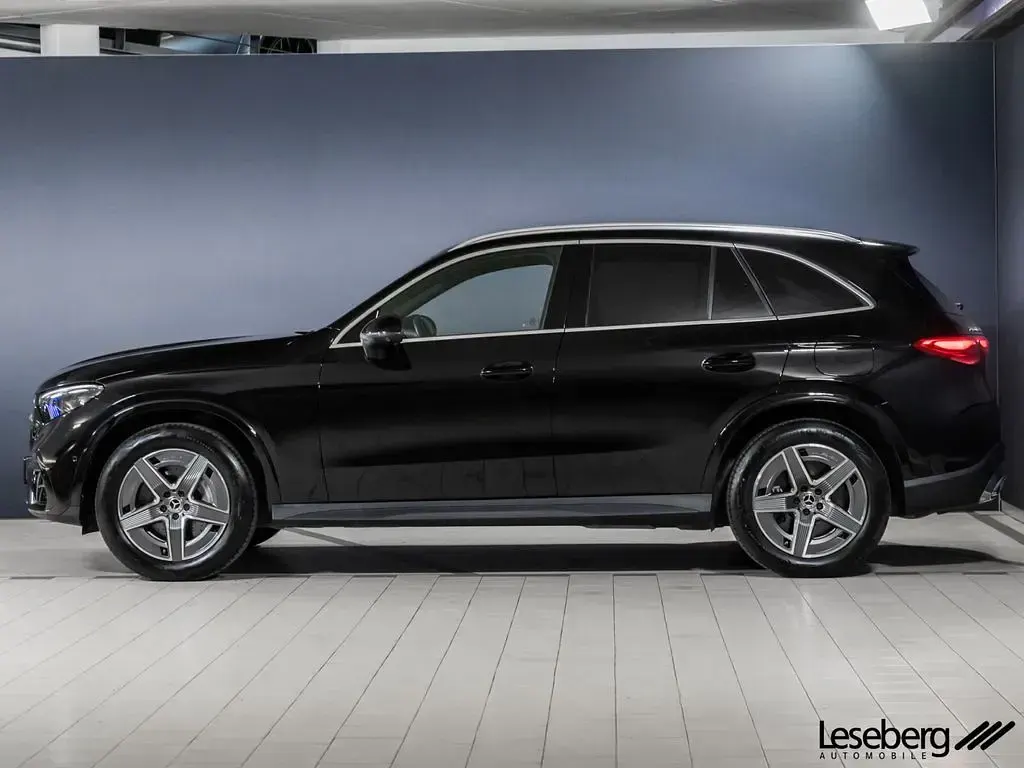 Gebraucht Mercedes GLC300de AMG 197 PS (144 kW) 2023 Schwarz SUV