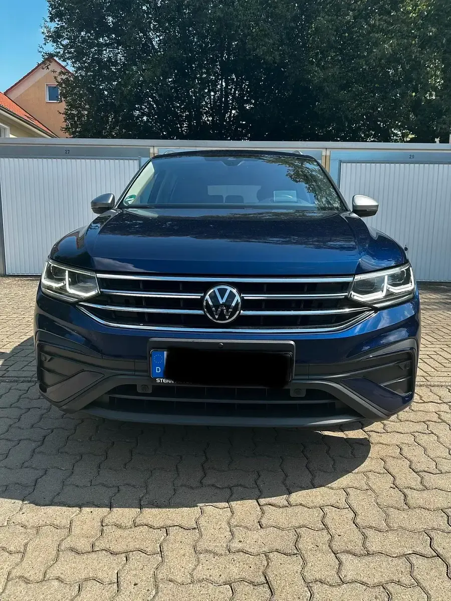 Gebraucht VW Tiguan Allspace IQ Drive 150 PS (110 kW) 2022 Blau SUV