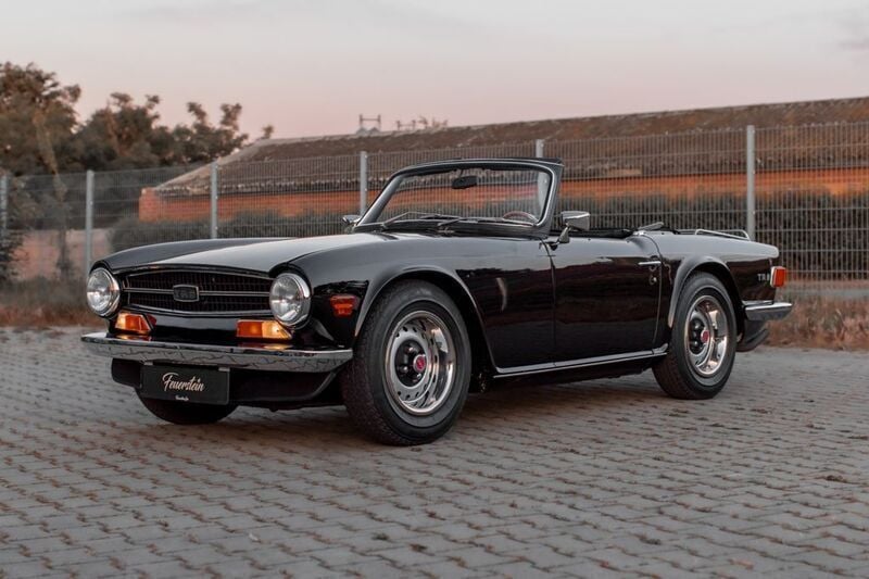 Schwarz Gebraucht 1971 Triumph TR6 Cabrio | 31.999 € - Bild 1/4