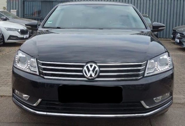 Schwarz Gebraucht 2014 VW Passat Edition Limousine | 14.600 € (Teuer) - Bild 1/4
