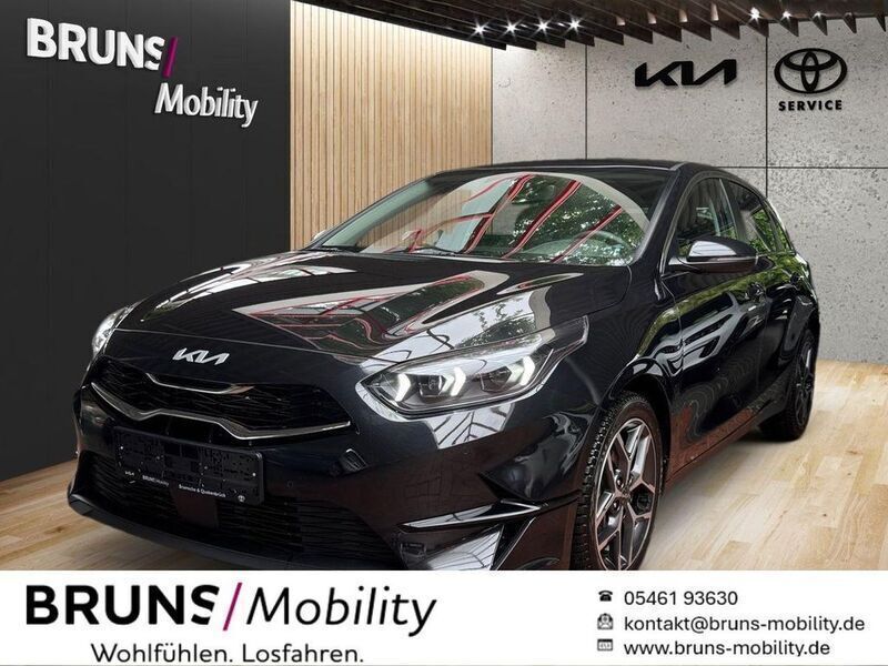 (1k) zilinaschwarz met. Gebraucht 2024 Kia Ceed Spirit Limousine | 22.950 € (Superpreis) - Bild 1/4
