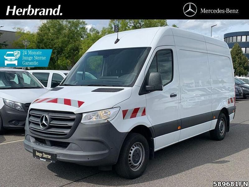 Weiss Gebraucht 2020 Mercedes Sprinter Van | 27.894 € (Fairer Preis) - Bild 1/4