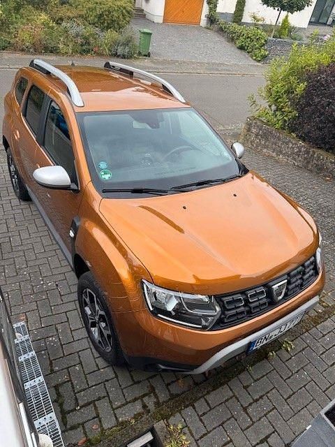 Orange Gebraucht 2018 Dacia Duster Prestige SUV | 12.500 € (Fairer Preis) - Bild 1/4