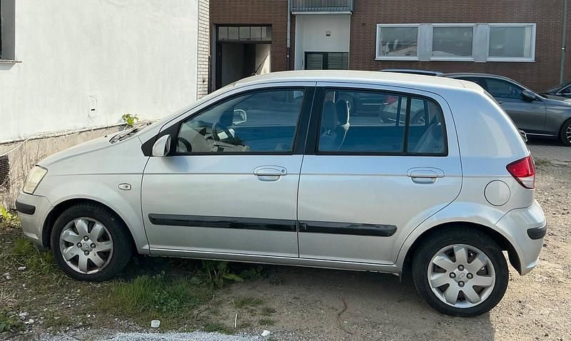 Second-hand Hyundai Getz 63 CP (46 kW) 2004 Gri Hatchback