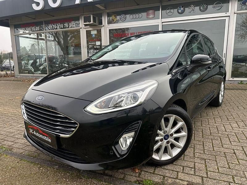 Shadow black Gebraucht 2017 Ford Fiesta Titanium Limousine | 11.990 € (Etwas zu teuer) - Bild 1/4