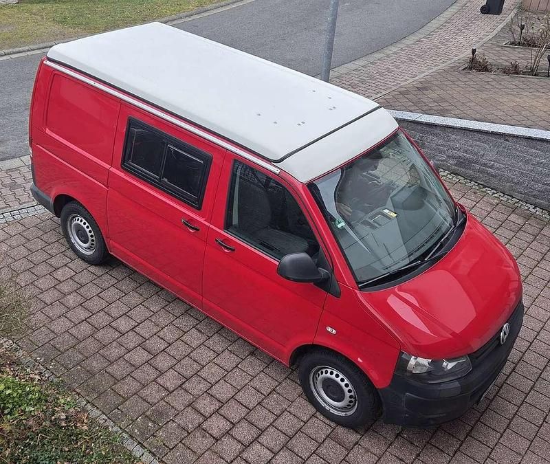 Gebraucht VW Transporter Beach 140 PS (102 kW) 2014 Rot Van