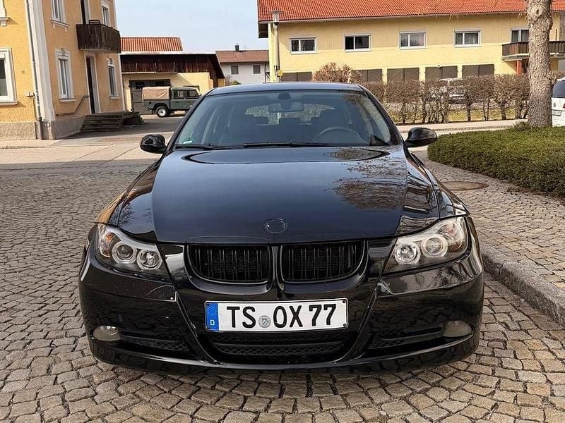 Gebraucht BMW 330 231 PS (169 kW) 2007 Schwarz Kombi