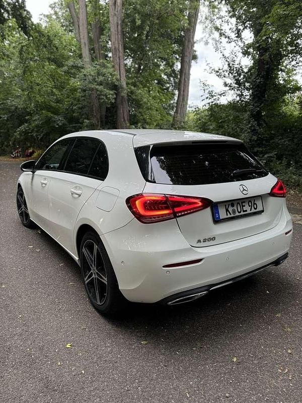 Gebraucht 2018 Mercedes A200 Limousine | 23.750 € (Teuer) - Bild 1/4