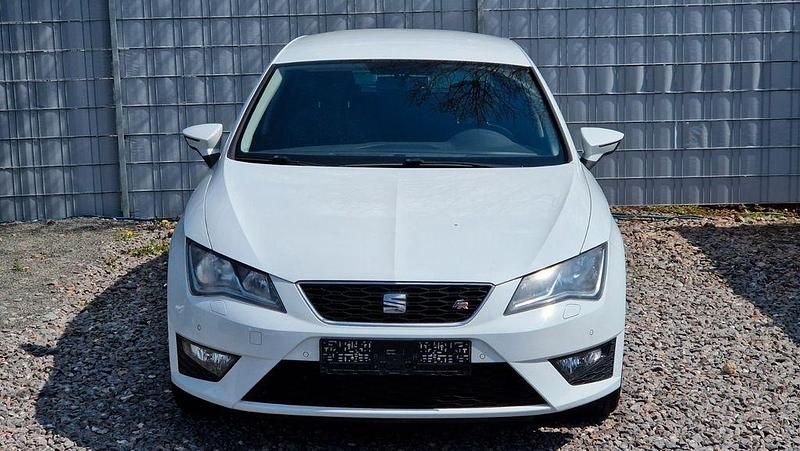 Usado Seat Leon FR 140 HP (102 kW) 2013 Branco Sedan