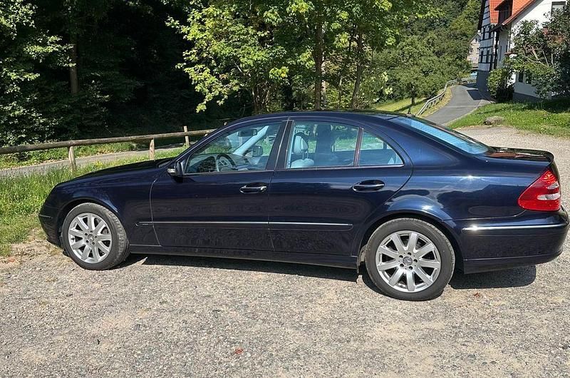 Gebraucht Mercedes E500 Avantgarde 306 PS (225 kW) 2005 Limousine