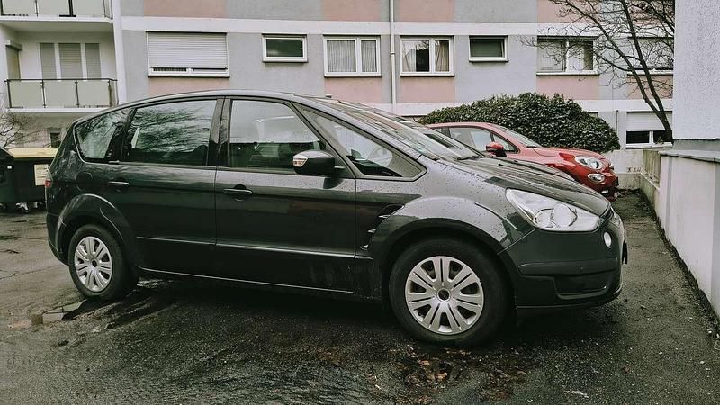Gebraucht Ford S-MAX Trend 140 PS (102 kW) 2010 Schwarz Van / Kleinbus