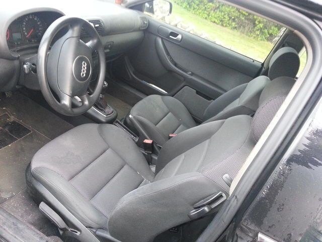 Schwarz metallic Gebraucht 2002 Audi A3 Limousine | 2.200 € - Bild 1/3