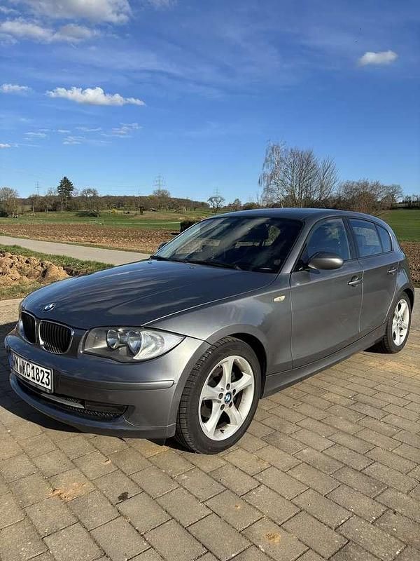 Gebraucht BMW 118 143 PS (105 kW) 2009 Grau Kleinwagen