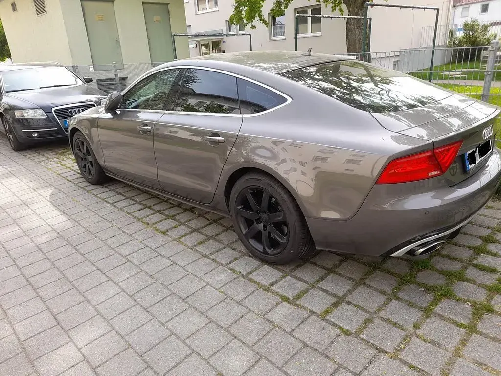 Gebraucht Audi A7 Sportback Design 299 PS (219 kW) 2011 Grau Kleinwagen