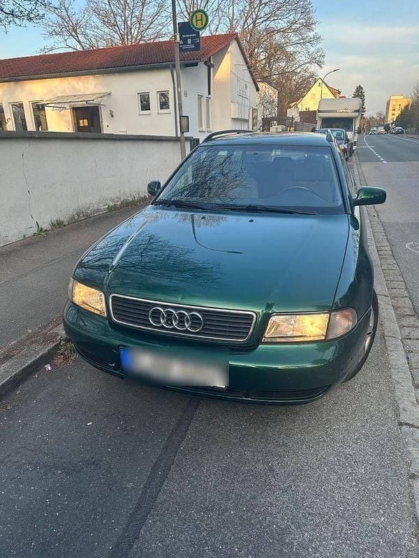 Grün Gebraucht 1998 Audi A4 Kombi | 1.400 € (Fairer Preis) - Bild 1/4