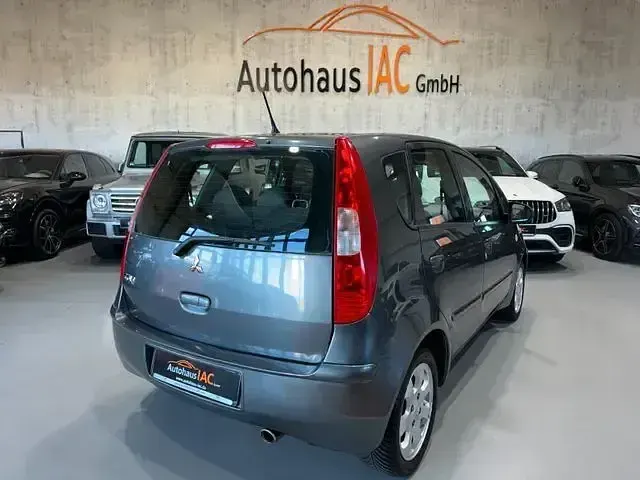 Gebraucht Mitsubishi Colt Invite 109 PS (80 kW) 2006 Grau Kleinwagen
