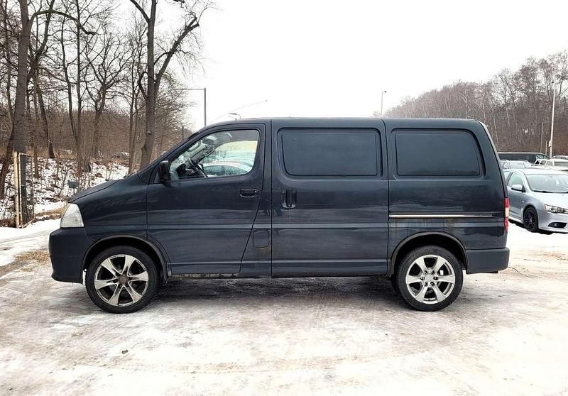 Gebraucht Toyota HiAce 117 PS (86 kW) 2007 White/grey Van / Kleinbus