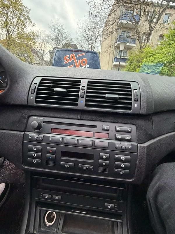 Gebraucht BMW 318 143 PS (105 kW) 2004 Silber Limousine