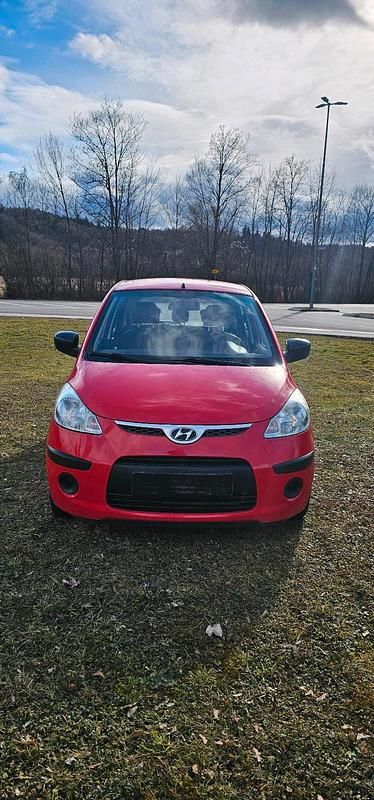 Gebraucht Hyundai i10 68 PS (50 kW) 2010 Rot Kleinwagen