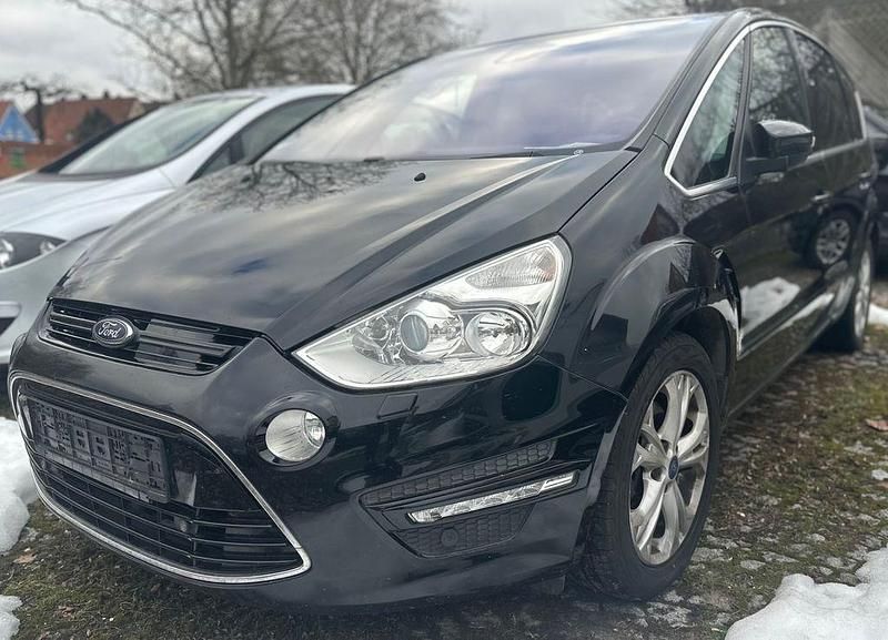 Gebraucht Ford S-MAX Titanium 163 PS (119 kW) 2015 Schwarz Van / Kleinbus