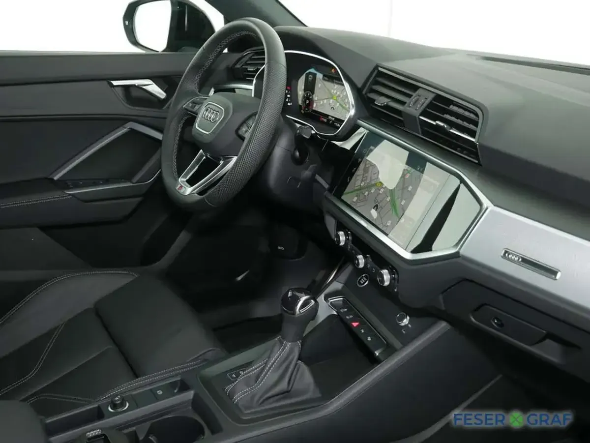 Gebraucht Audi Q3 S-Line 150 PS (110 kW) 2025 Mythosschwarz metallic SUV