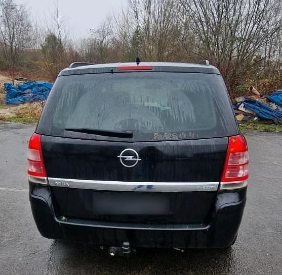 Gebraucht Opel Zafira 120 PS (88 kW) 2010 Schwarz Van / Kleinbus