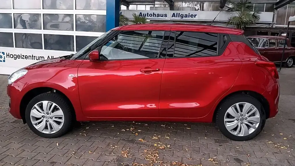 Gebraucht Suzuki Swift 90 PS (66 kW) 2017 Rot Kleinwagen
