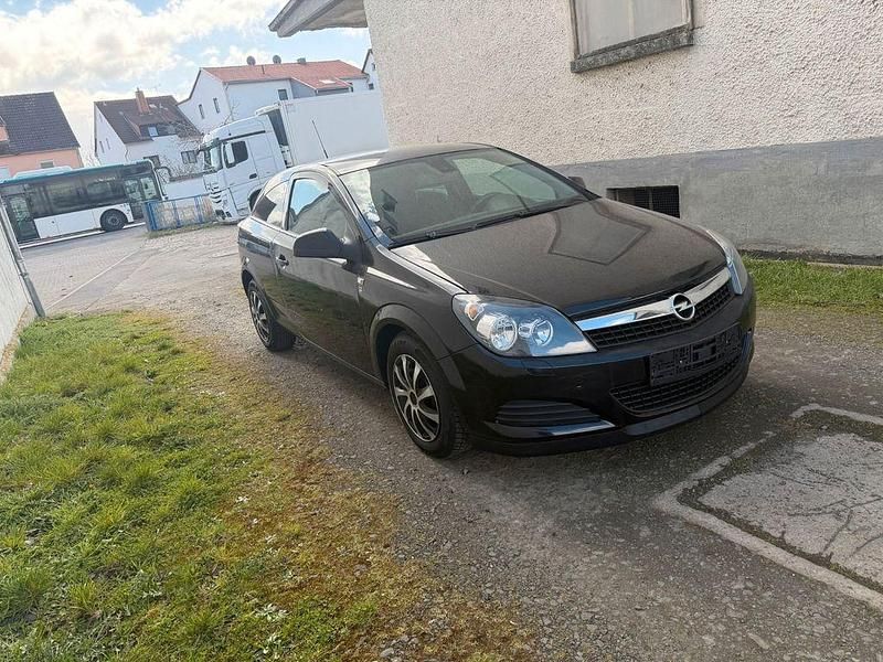Gebraucht Opel Astra GTC Edition 90 PS (66 kW) 2010 Schwarz Limousine