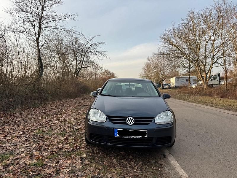 Gebraucht VW Golf V 115 PS (84 kW) 2004 Blau Kleinwagen