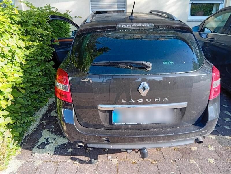 Schwarz Gebraucht 2010 Renault Laguna III Kombi | 2.800 € - Bild 1/4