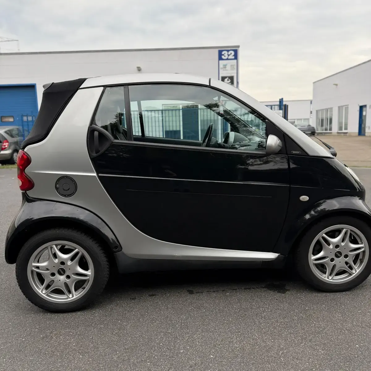 Gebraucht Smart ForTwo Cabrio 55 PS (40 kW) 2002 Schwarz Cabrio