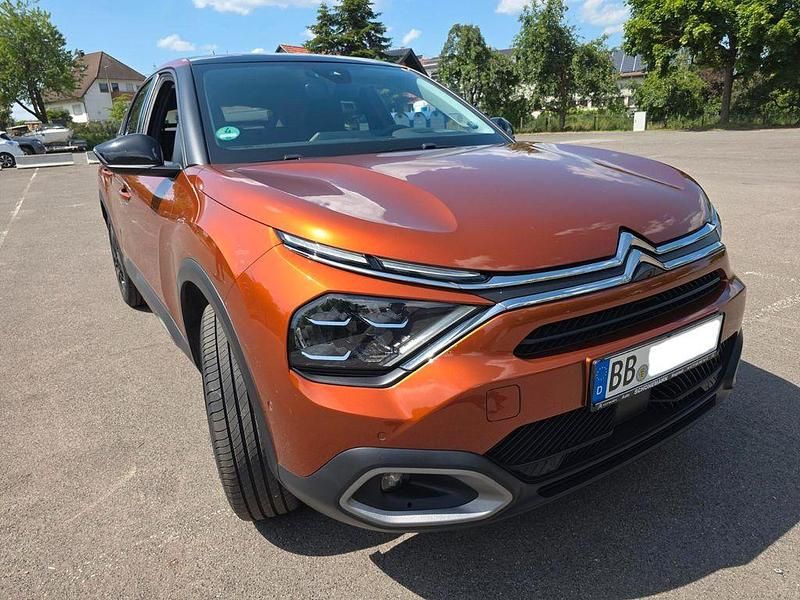 Orange Gebraucht 2021 Citroën C4 Shine Limousine | 15.900 € (Guter Preis) - Bild 1/4