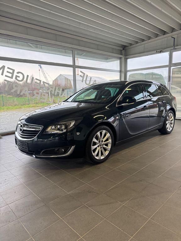 Gebraucht Opel Insignia Innovation 170 PS (125 kW) 2017 Smaragd gruen (mi) Kombi
