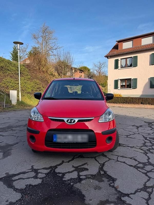 Rot Gebraucht 2010 Hyundai i10 Edition+ Kleinwagen | 2.199 € (Fairer Preis) - Bild 1/4