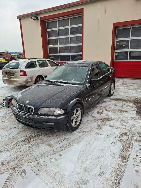 Gebraucht BMW 323 170 PS (125 kW) 1998 Schwarz Limousine