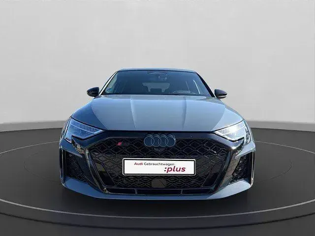 Gebraucht Audi RS3 Sport 400 PS (294 kW) 2026 Grau Limousine