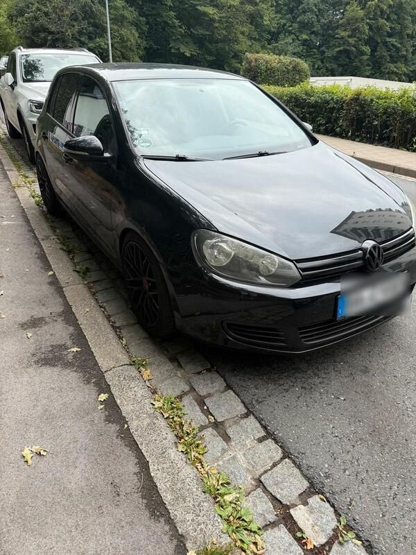 Schwarz Gebraucht 2010 VW Golf VI Kleinwagen | 2.990 € (Guter Preis) - Bild 1/4